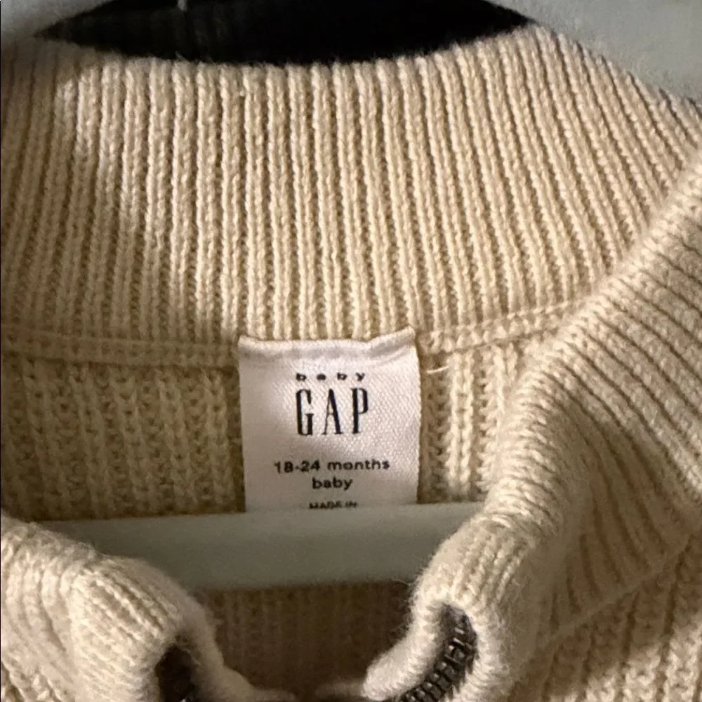 GAP cozy zip